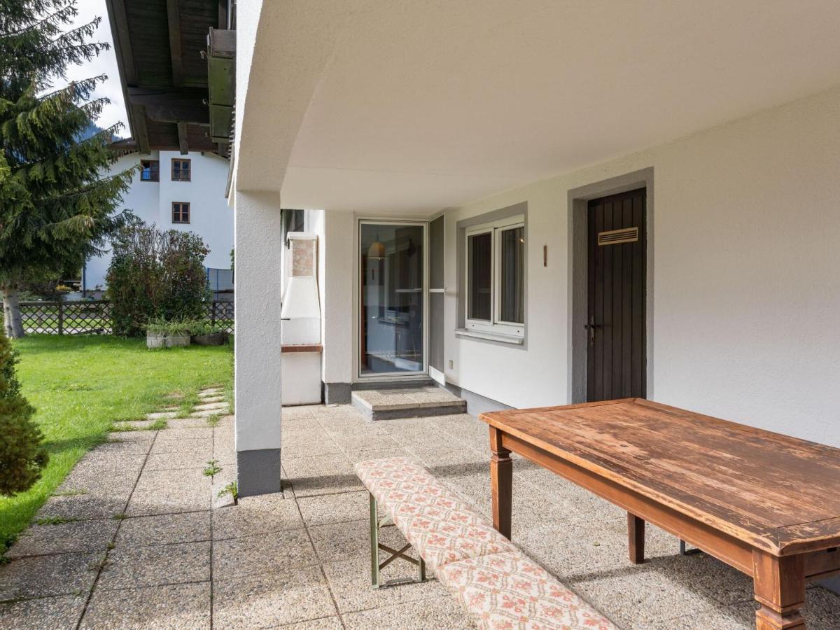 Spacious Chalet In Maishofen Near Forest Extérieur photo