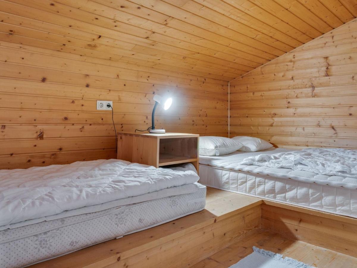 Spacious Chalet In Maishofen Near Forest Extérieur photo